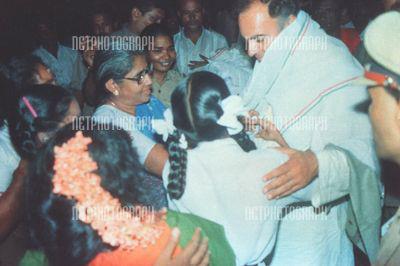 382134_10151152256102285_1650952662_n